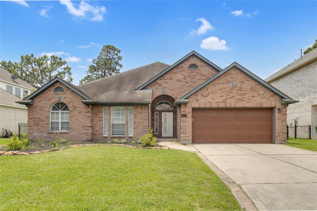 18327 Marlin Waters Drive, Humble, Texas image 1