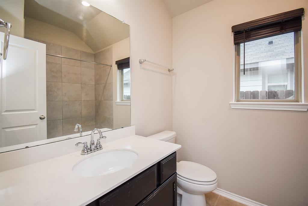8922 Hartford River Lane, Richmond, Texas image 14