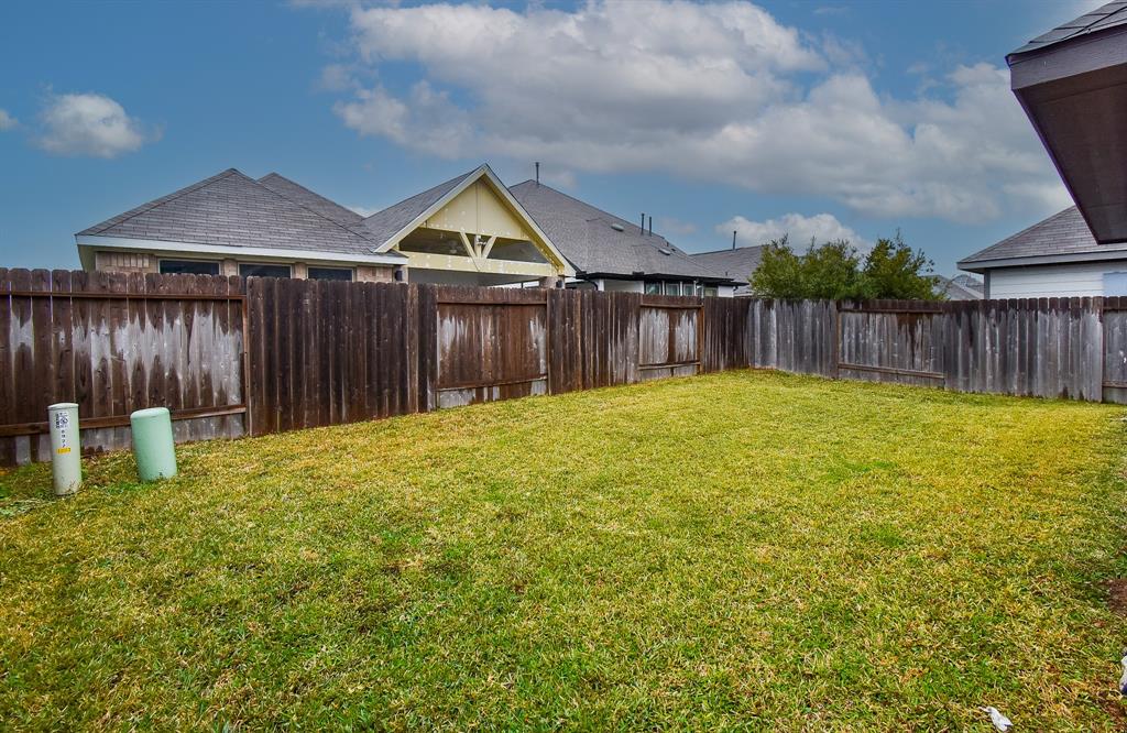 8922 Hartford River Lane, Richmond, Texas image 18