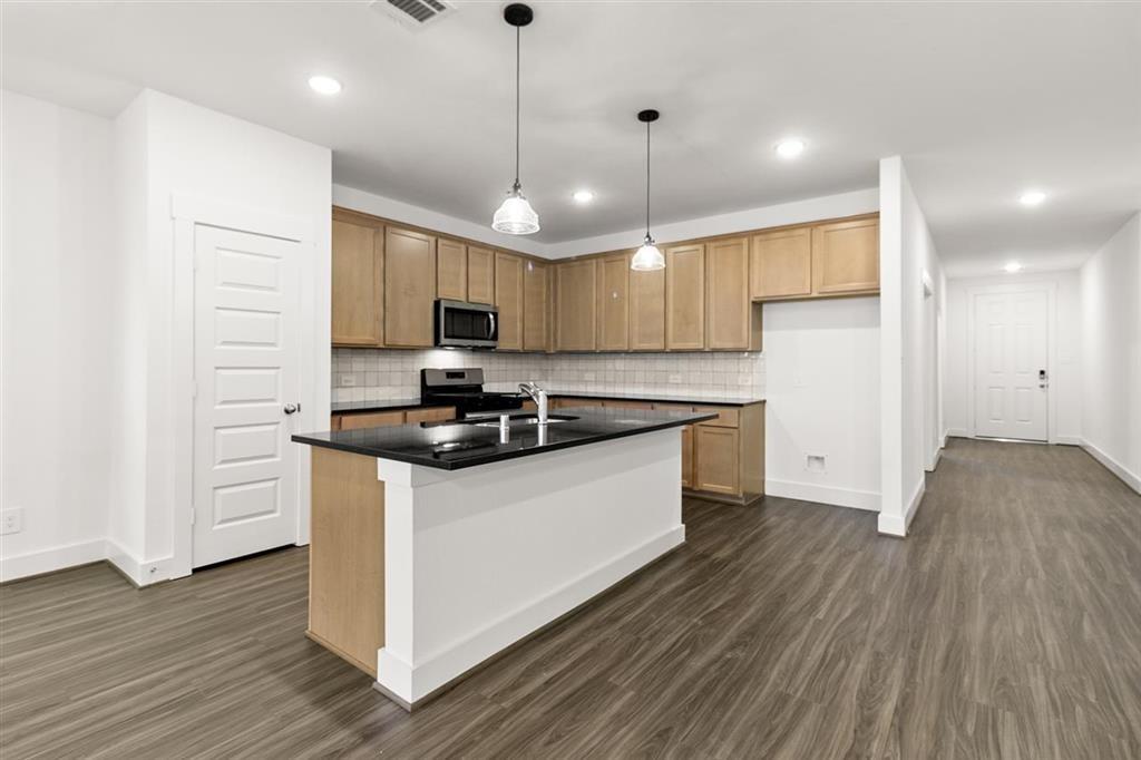 15222 Prairie Mill Drive, New Caney, Texas image 3