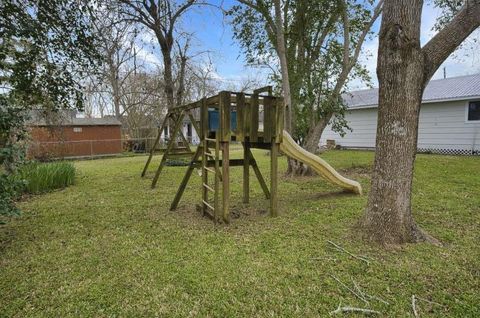 A home in Brazoria