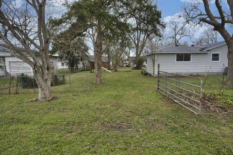 A home in Brazoria