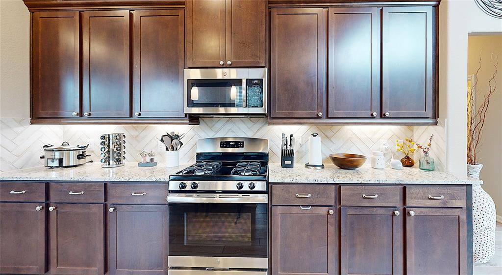 309 Serenata Woods Trail, Conroe, Texas image 11