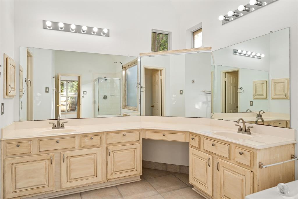 3806 Hillbrook Drive, Pearland, Texas image 16