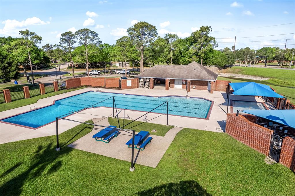 3806 Hillbrook Drive, Pearland, Texas image 35