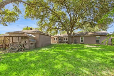 A home in Pearland