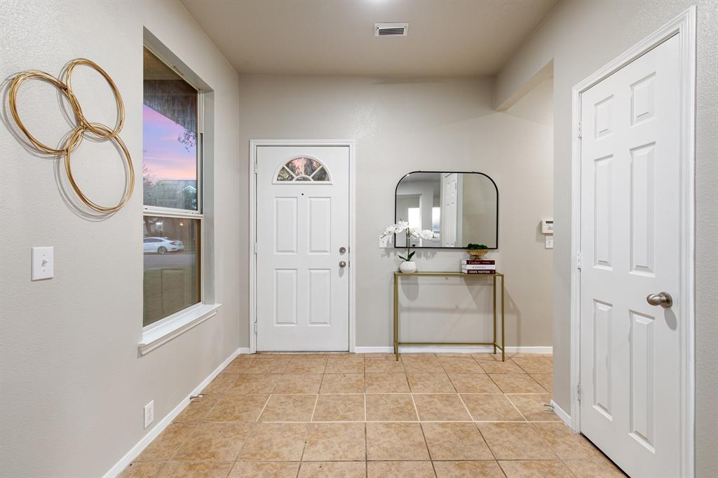 2907 Feather Green Trail, Fresno, Texas image 9