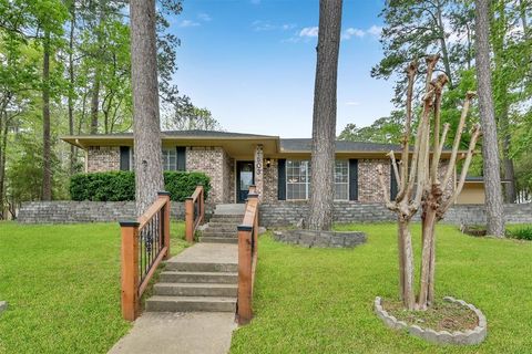 Single Family Residence in Huntsville TX 603 Hillcrest Drive.jpg