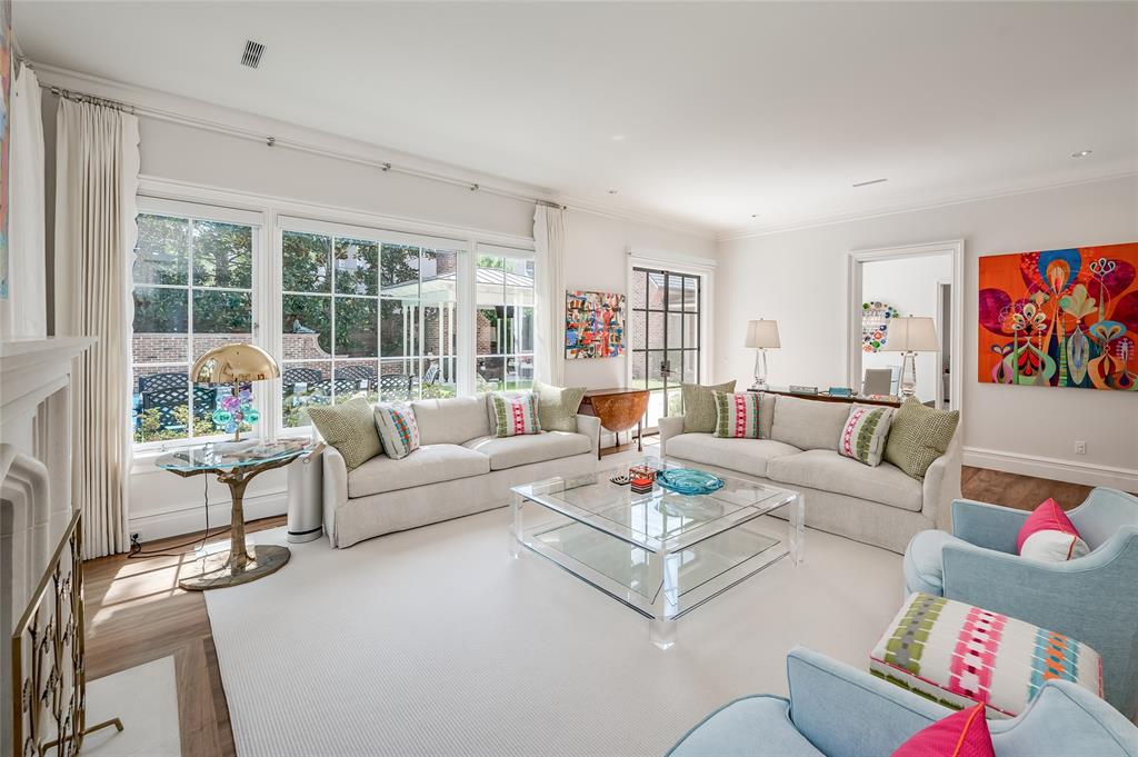2131 Brentwood Drive, Houston, Texas image 32