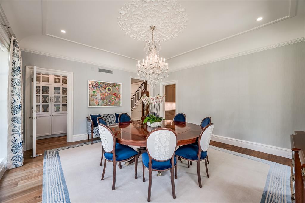 2131 Brentwood Drive, Houston, Texas image 15