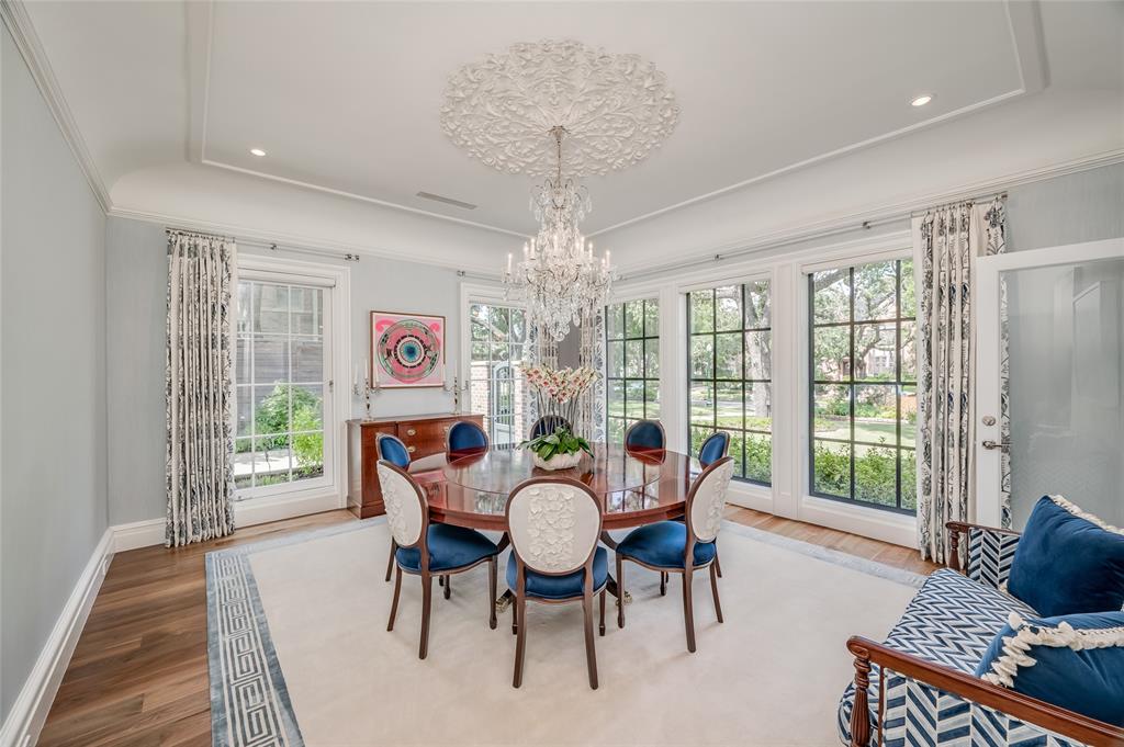 2131 Brentwood Drive, Houston, Texas image 13