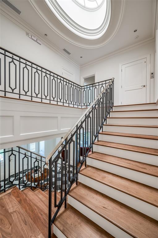 2131 Brentwood Drive, Houston, Texas image 35