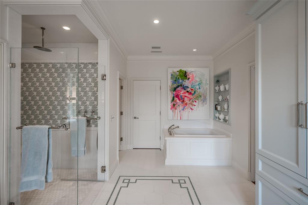 2131 Brentwood Drive, Houston, Texas image 41