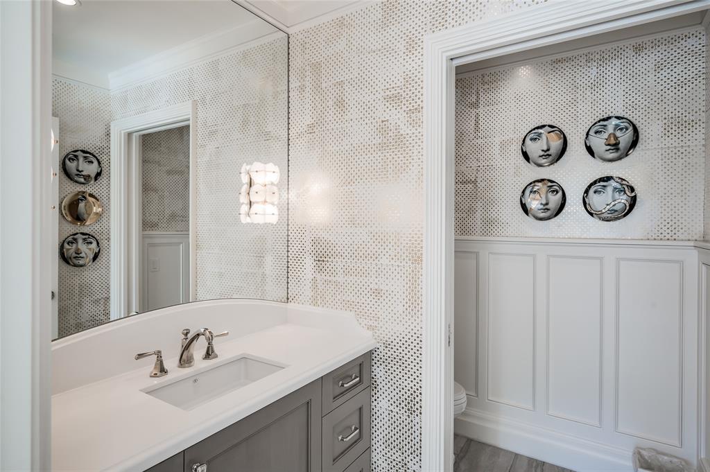 2131 Brentwood Drive, Houston, Texas image 26