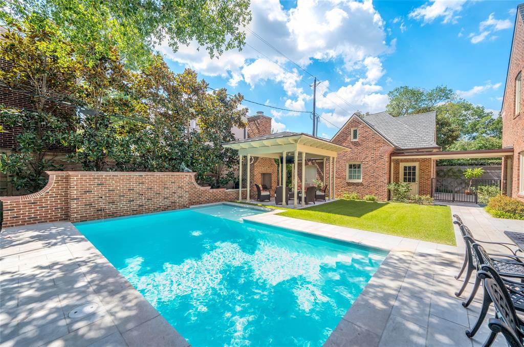 2131 Brentwood Drive, Houston, Texas image 33