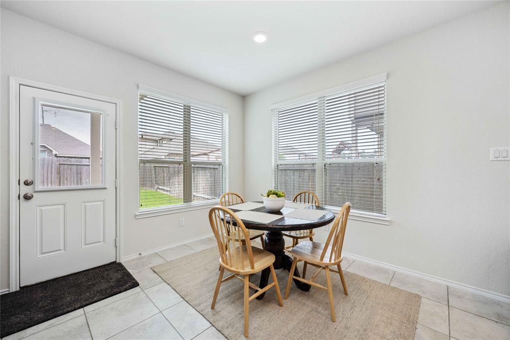 2909 Fox Ledge Court, Conroe, Texas image 11