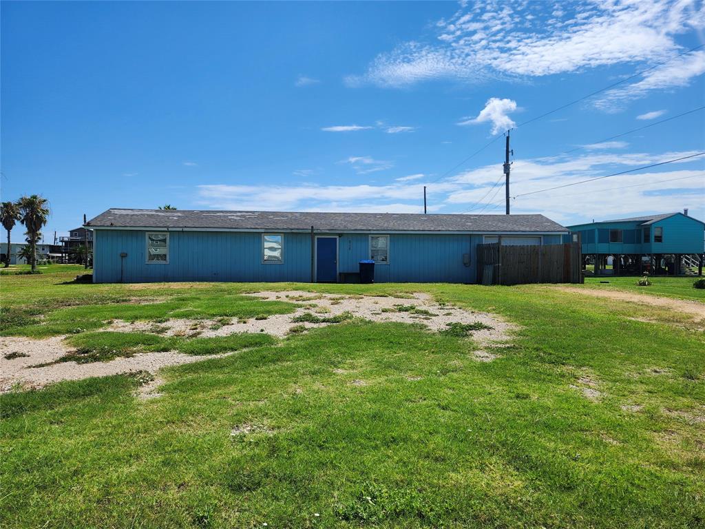 515 Thunder Road, Surfside Beach, Texas image 2