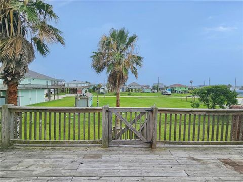 Photo of 1972 Avenue D, Crystal Beach, TX 77650 (MLS # 33393330)