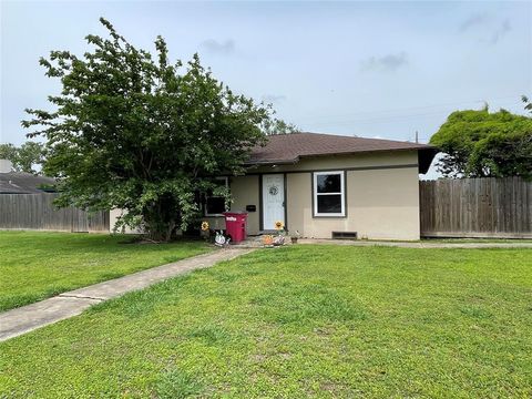 Single Family Residence in Freeport TX 1422 Broad Street.jpg