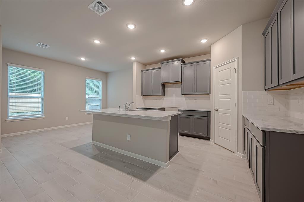 27327 Axis Deer Trail, Magnolia, Texas image 9