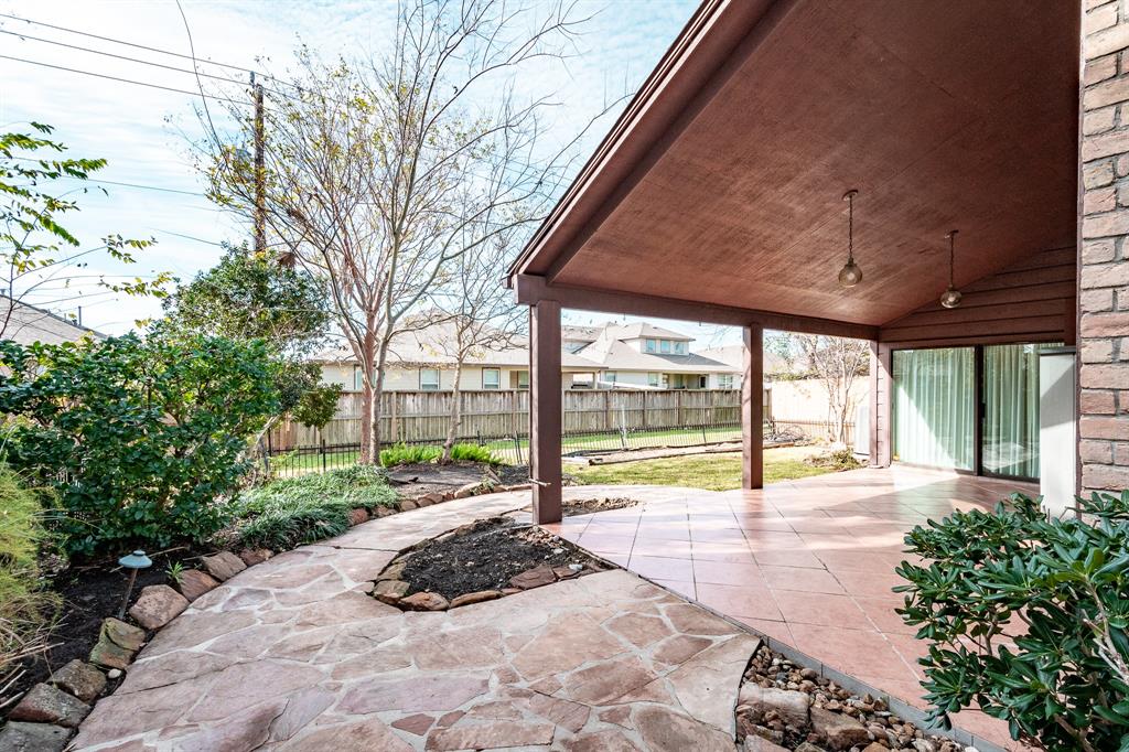 4611 Country Club View Vw, Baytown, Texas image 9