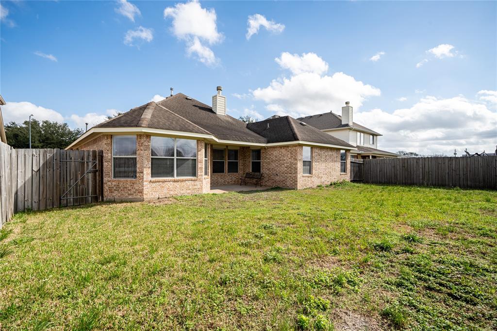 1230 Shirleen Drive, Stafford, Texas image 38
