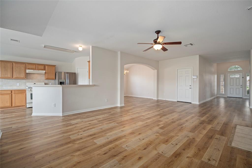 1230 Shirleen Drive, Stafford, Texas image 10