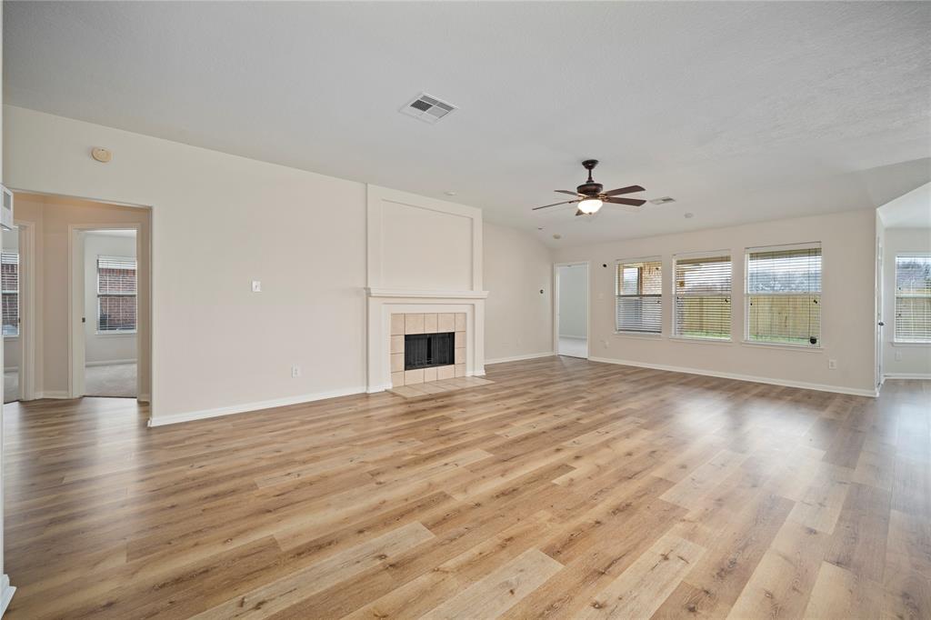 1230 Shirleen Drive, Stafford, Texas image 12