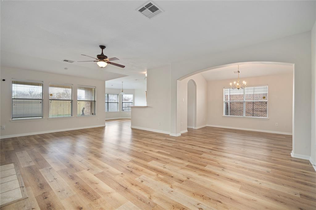 1230 Shirleen Drive, Stafford, Texas image 11