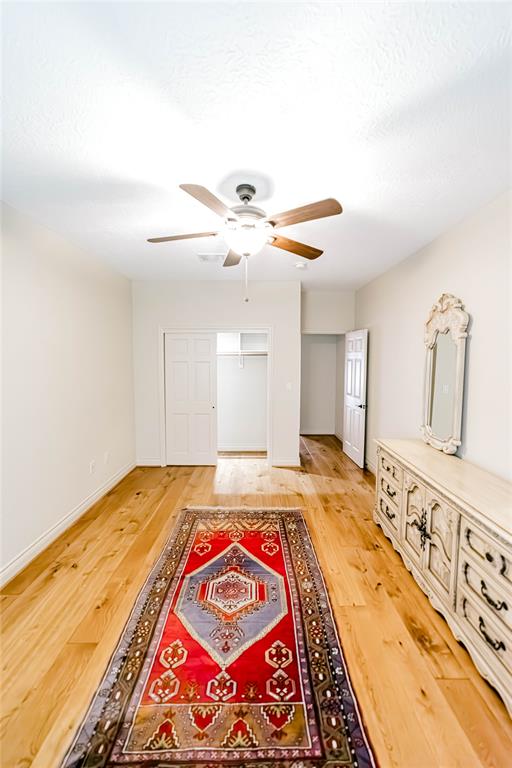 7 New Oak Trail, Humble, Texas image 35