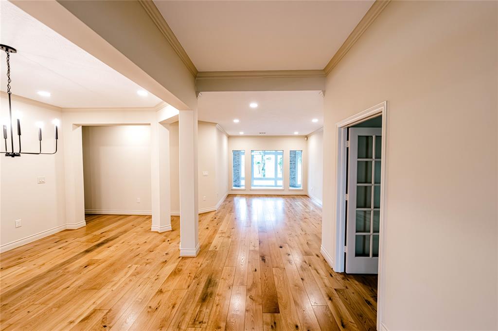 7 New Oak Trail, Humble, Texas image 11
