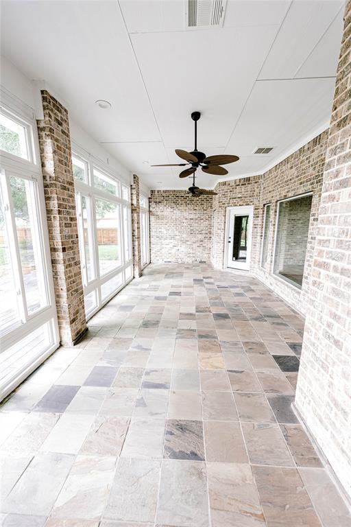 7 New Oak Trail, Humble, Texas image 40