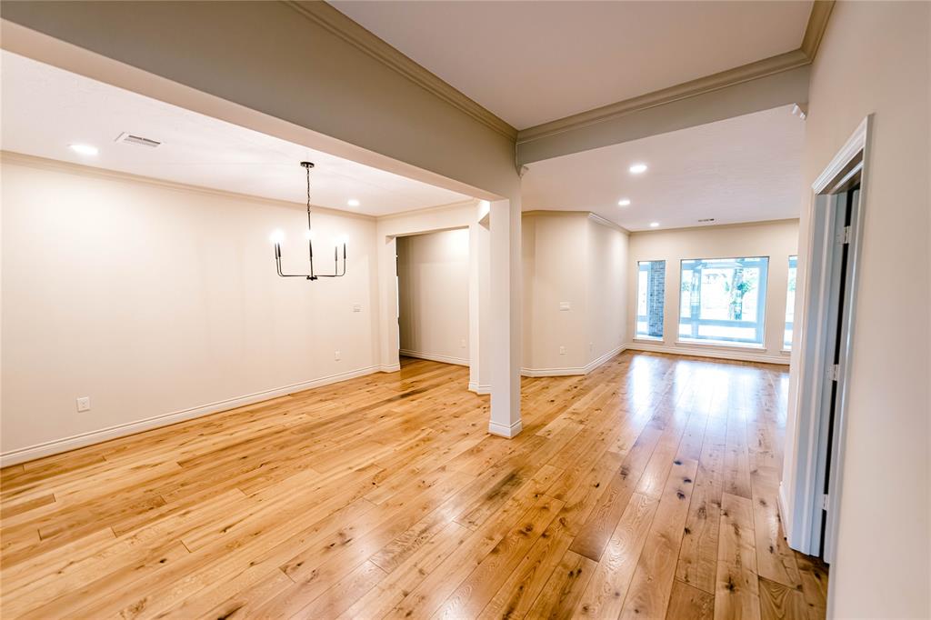 7 New Oak Trail, Humble, Texas image 12