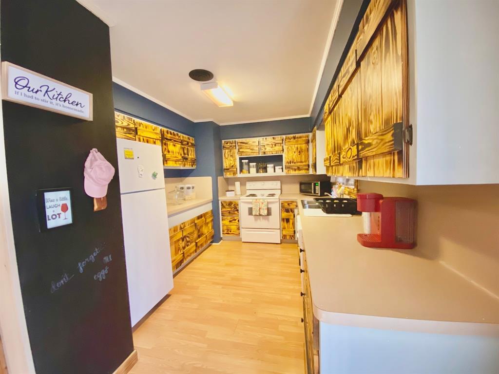 103 N Pineview Terrace, Crockett, Texas image 8