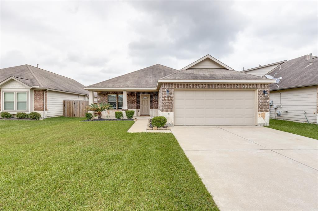 619 Palo Alto Court, Rosharon, Texas image 2