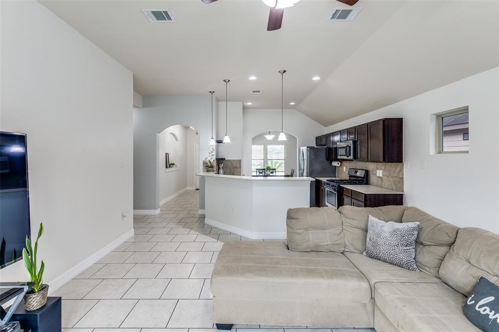 619 Palo Alto Court, Rosharon, Texas image 5