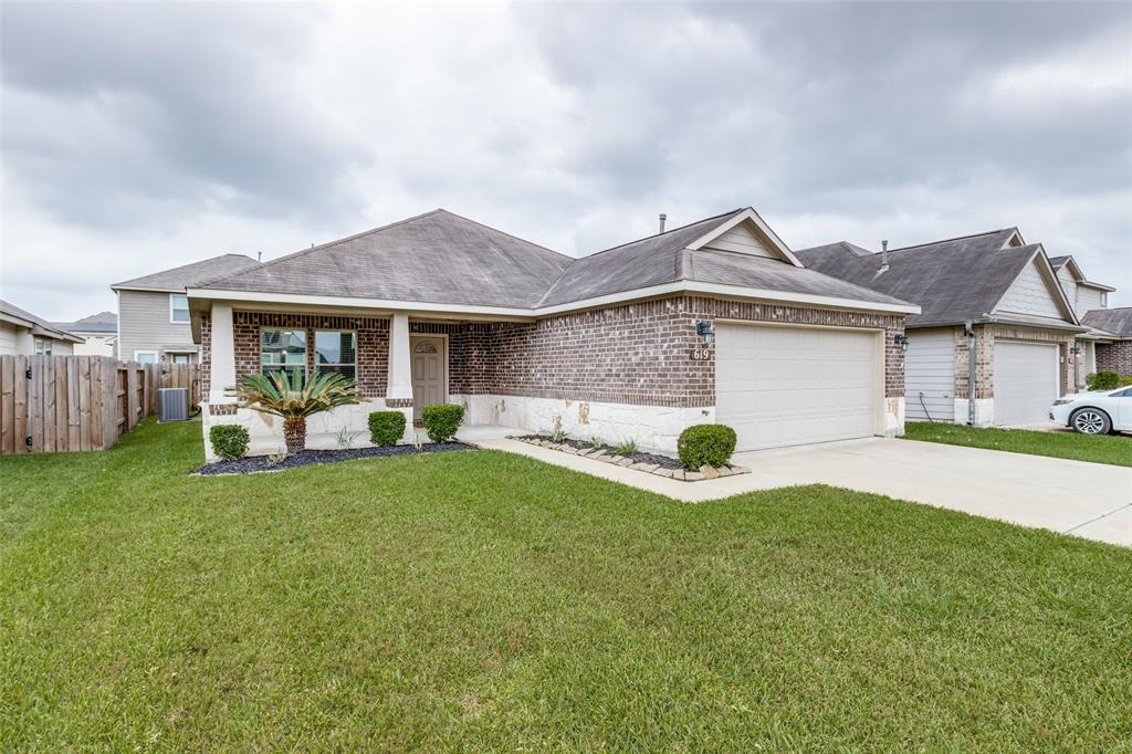 619 Palo Alto Court, Rosharon, Texas image 1