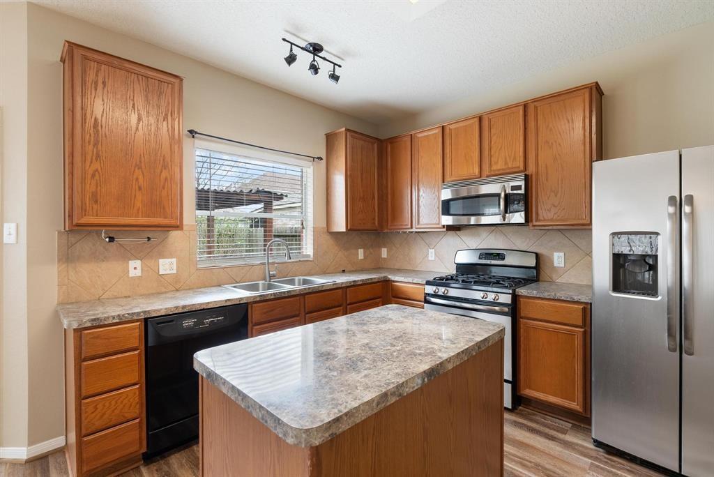15422 Elm Leaf Place, Cypress, Texas image 9