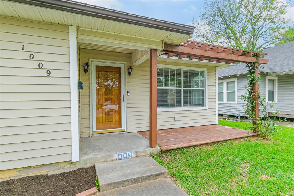 1009 Tabor Street, Houston, Texas image 3