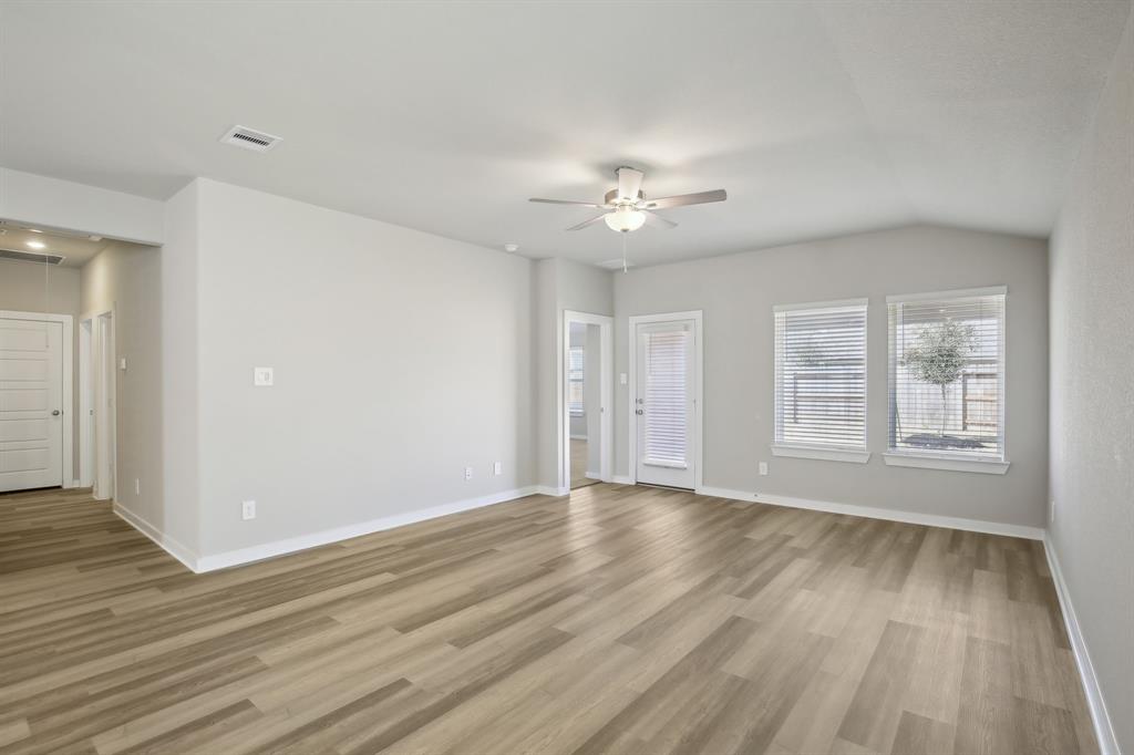 1492 Waggoner Ranch Trail, Conroe, Texas image 15