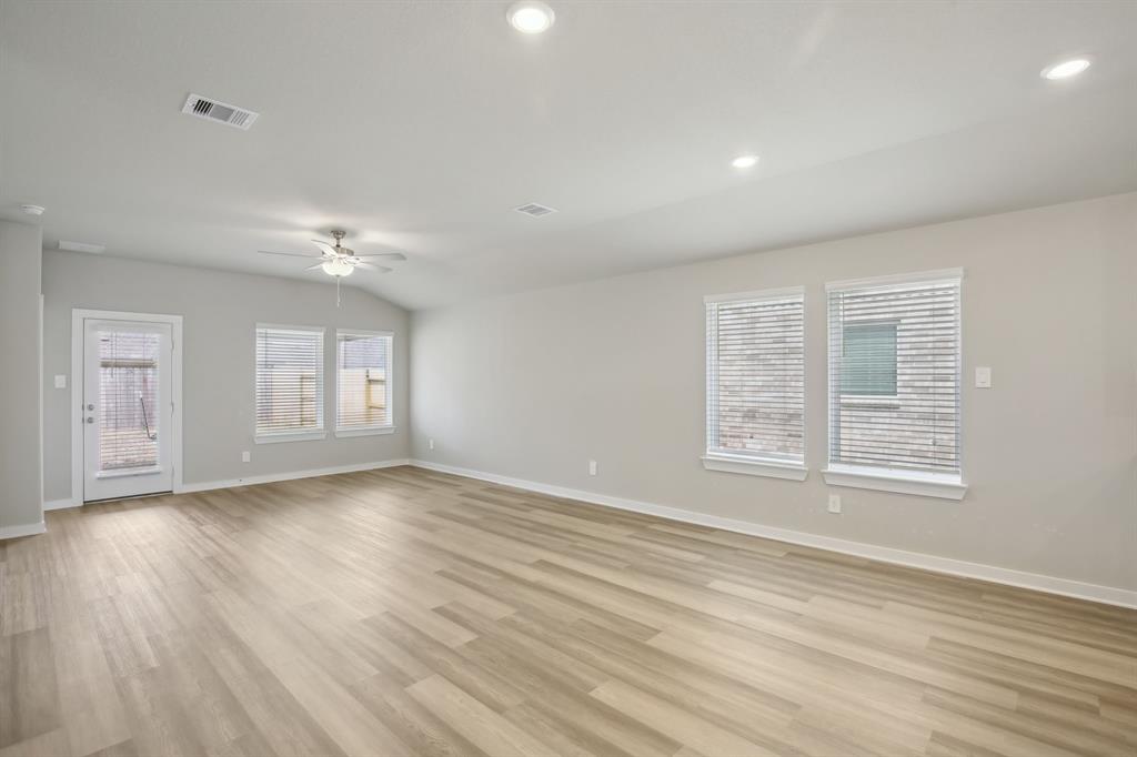 1492 Waggoner Ranch Trail, Conroe, Texas image 10