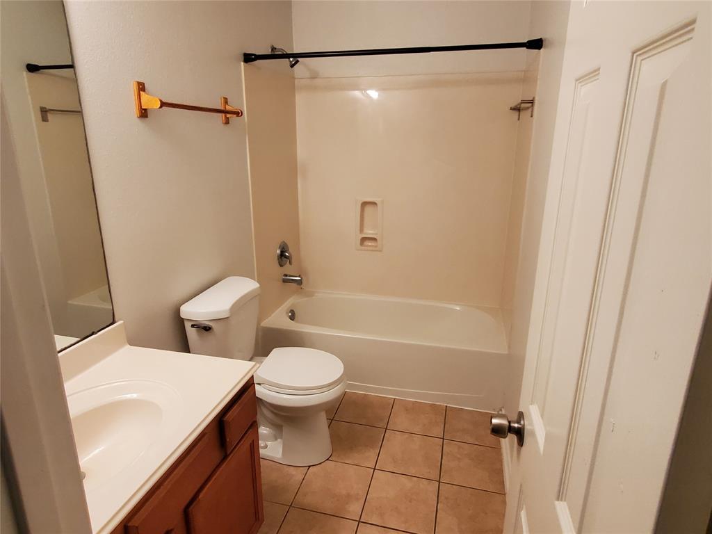 2106 Acorn Glen Trail, Fresno, Texas image 7