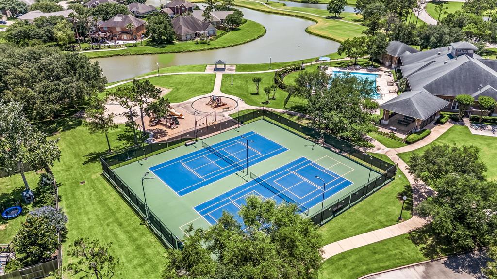 3319 Coastwood Lane, Pearland, Texas image 30