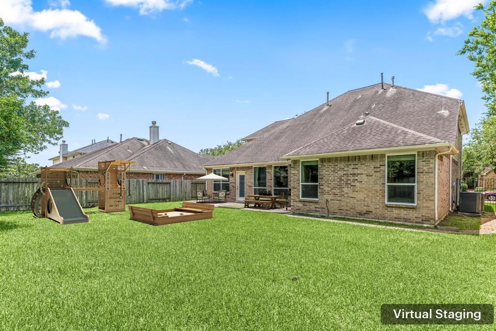 3319 Coastwood Lane, Pearland, Texas image 25