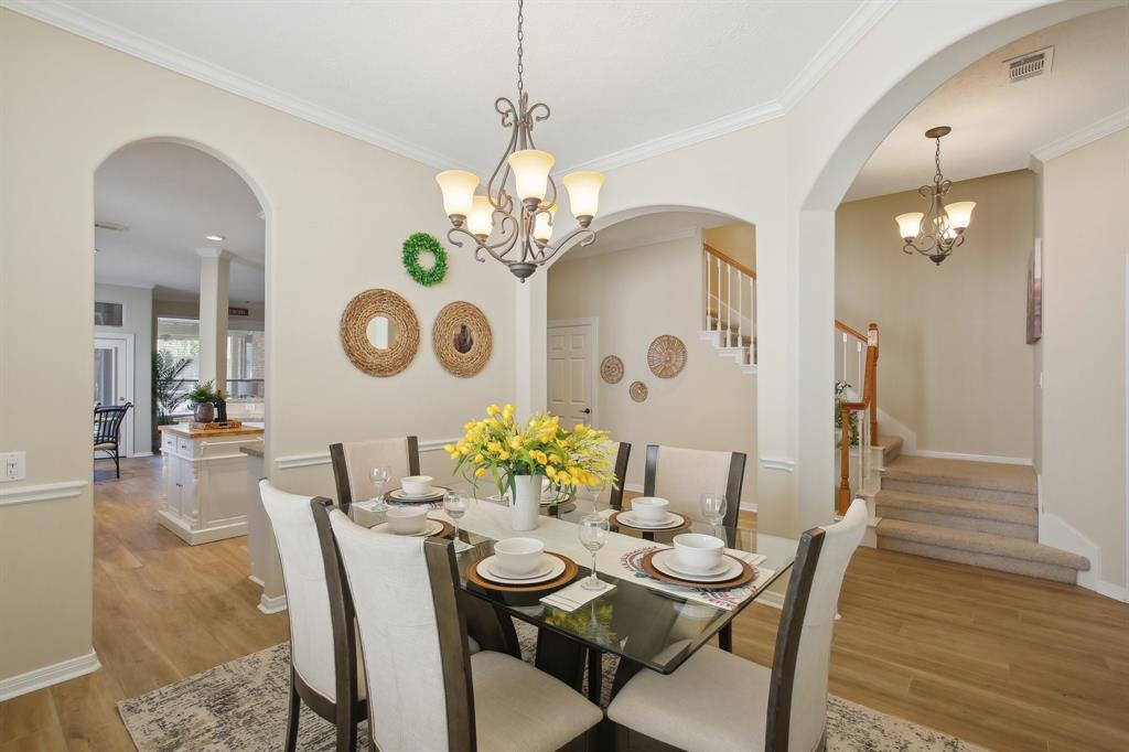 139 E Northcastle Circle, The Woodlands, Texas image 7