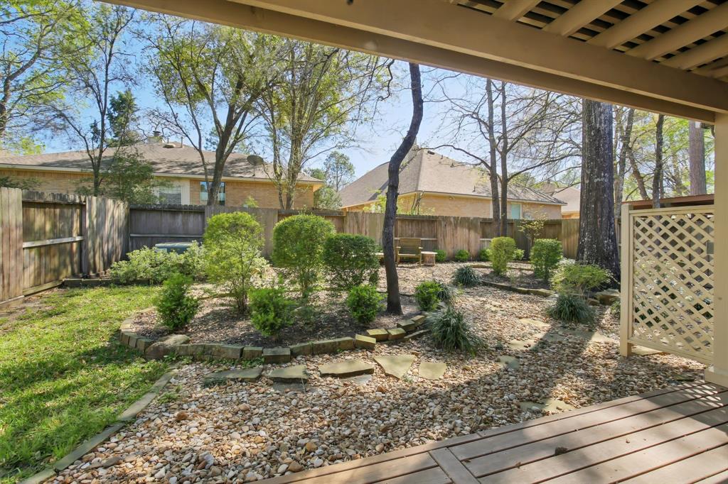 139 E Northcastle Circle, The Woodlands, Texas image 33