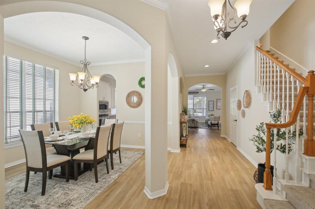 139 E Northcastle Circle, The Woodlands, Texas image 6