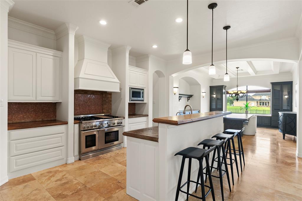 8410 Den Oak Drive