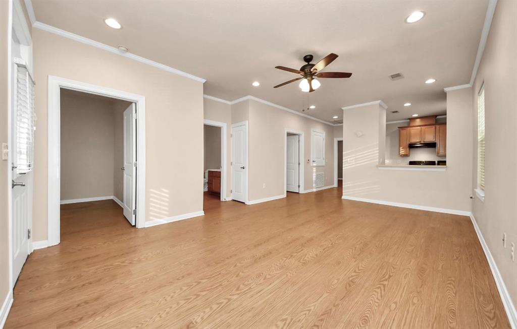 5323 Menard Avenue, Galveston, Texas image 4