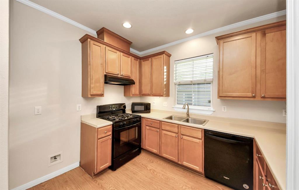 5323 Menard Avenue, Galveston, Texas image 13